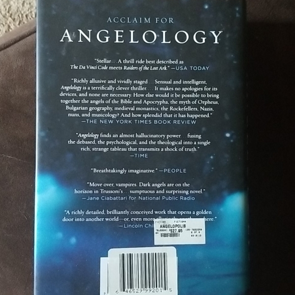 Books - Picture 5 of 5